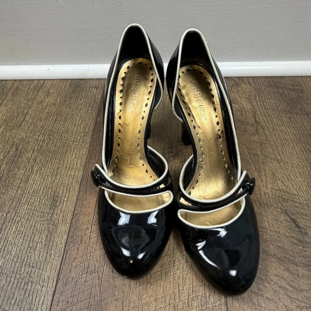 BCBGirls Mary Jane Patent Pumps Women 8B Black White